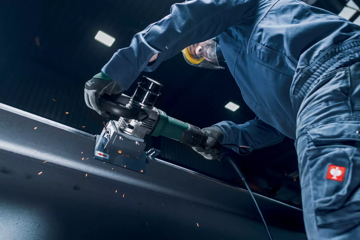 Metabo KFMV 17-15 F Fraiseuse de bords métalliques dans MetaBox - 1700W-image