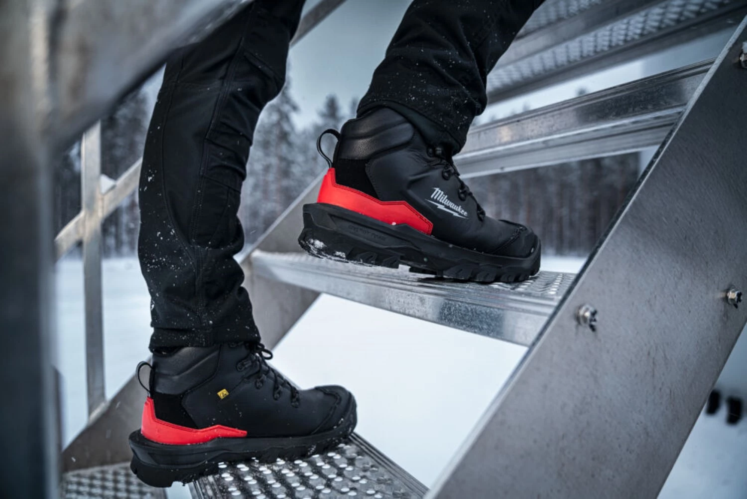 Milwaukee 4932493763 Chaussures de travail Armourtred - S3S - Hautes - Taille 39-image