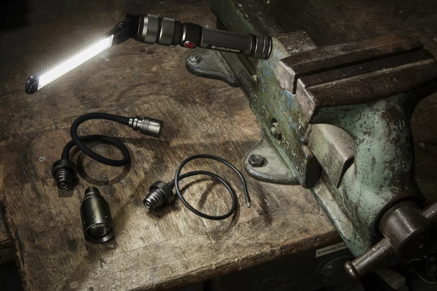 Ledlenser LL-WL/WORKER-F - Lampe torche, rechargeable, Worker's Friend-image