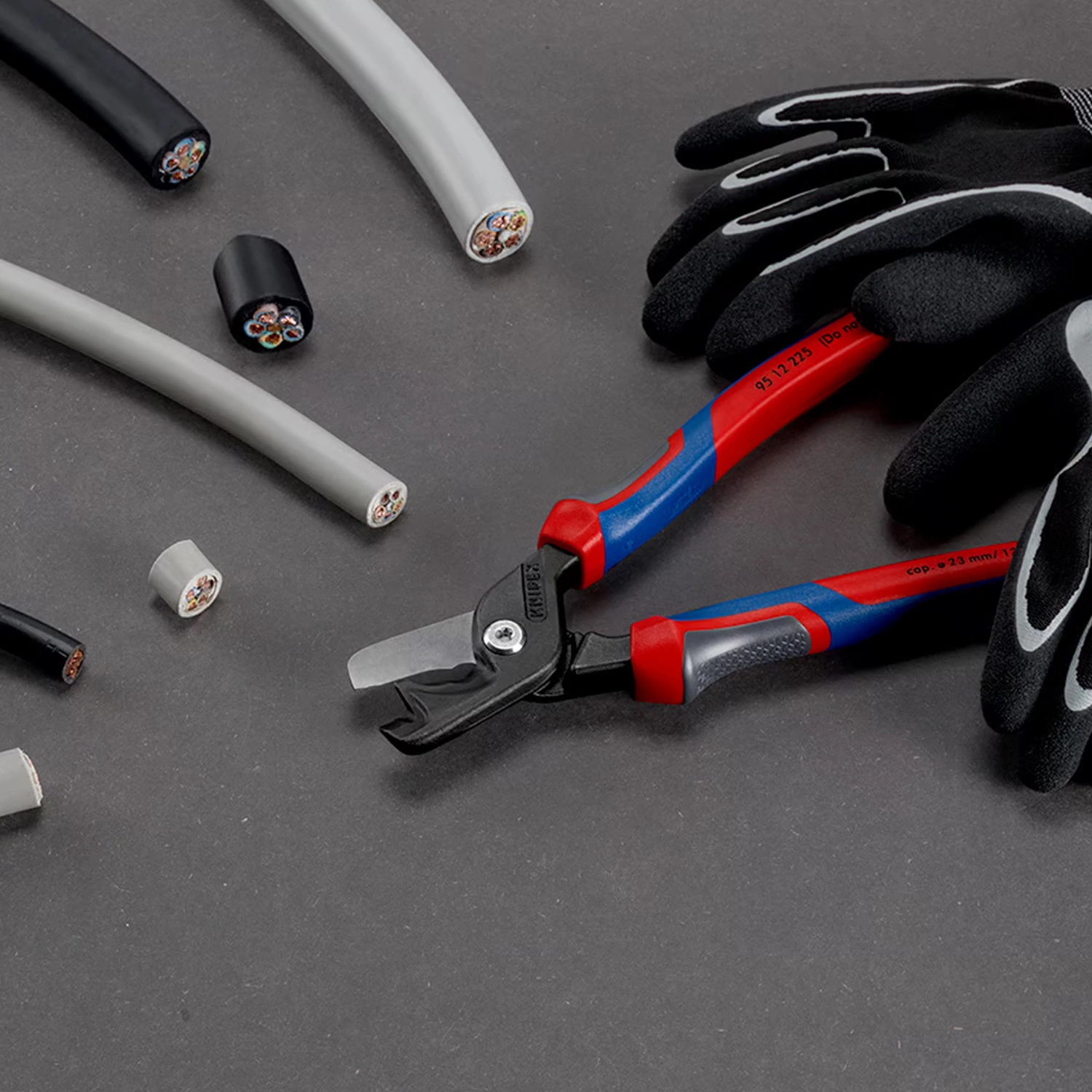 Knipex 95 12 225 Kabelschaar Stepcut XL met getrapte snijrand - 120mm - comfort greep-image