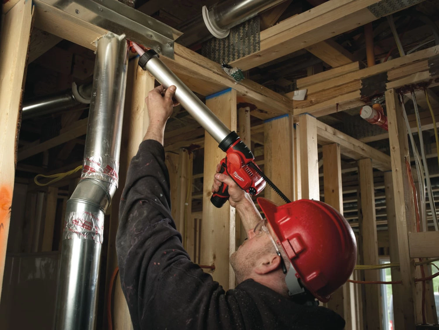 Milwaukee M12 PCG/400A-201B 12V Li-Ion Accu lijm- en kitspuit set (1x 2.0Ah accu) incl. worsthouder in tas-image