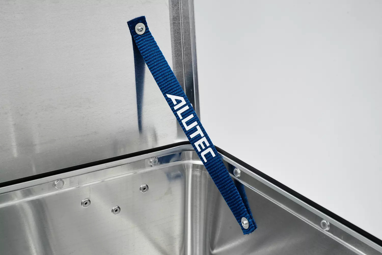 Alutec ALU13157 Boîte en aluminium - 58,5 x 78,2 x 41 cm-image