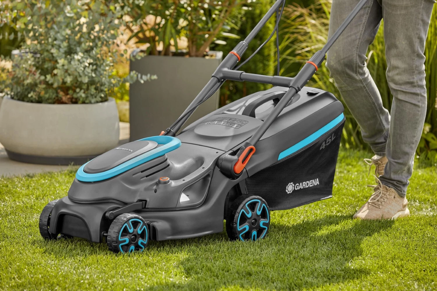 Gardena PowerMax 37/1800 G2 Grasmaaier - 1800W - 37cm-image