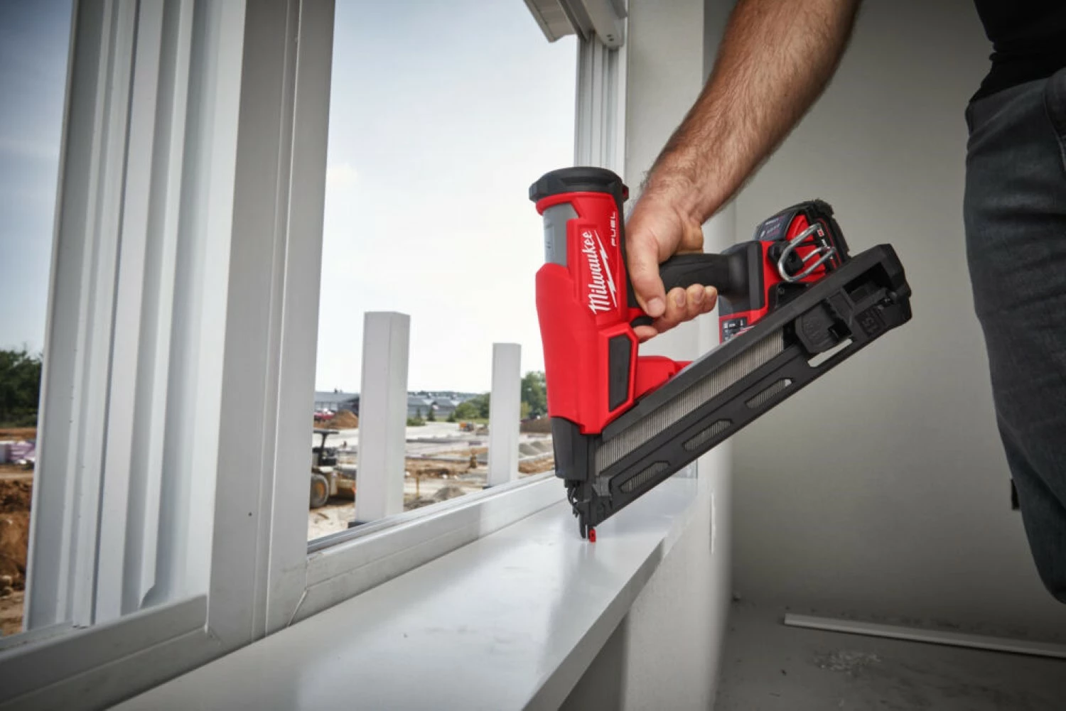 Milwaukee M18 FN15GA-0X Cloueuse sans-fil - 18V Li-ion - boîte HD - Machine seule-image