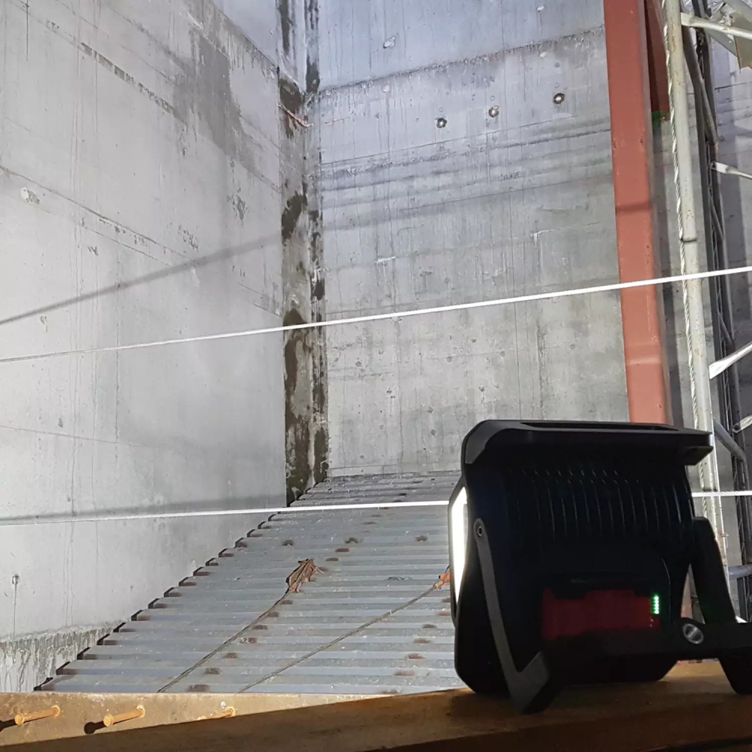 Bosch 0601446800 - Lampe sans fil GLI 18V-4000 C-image