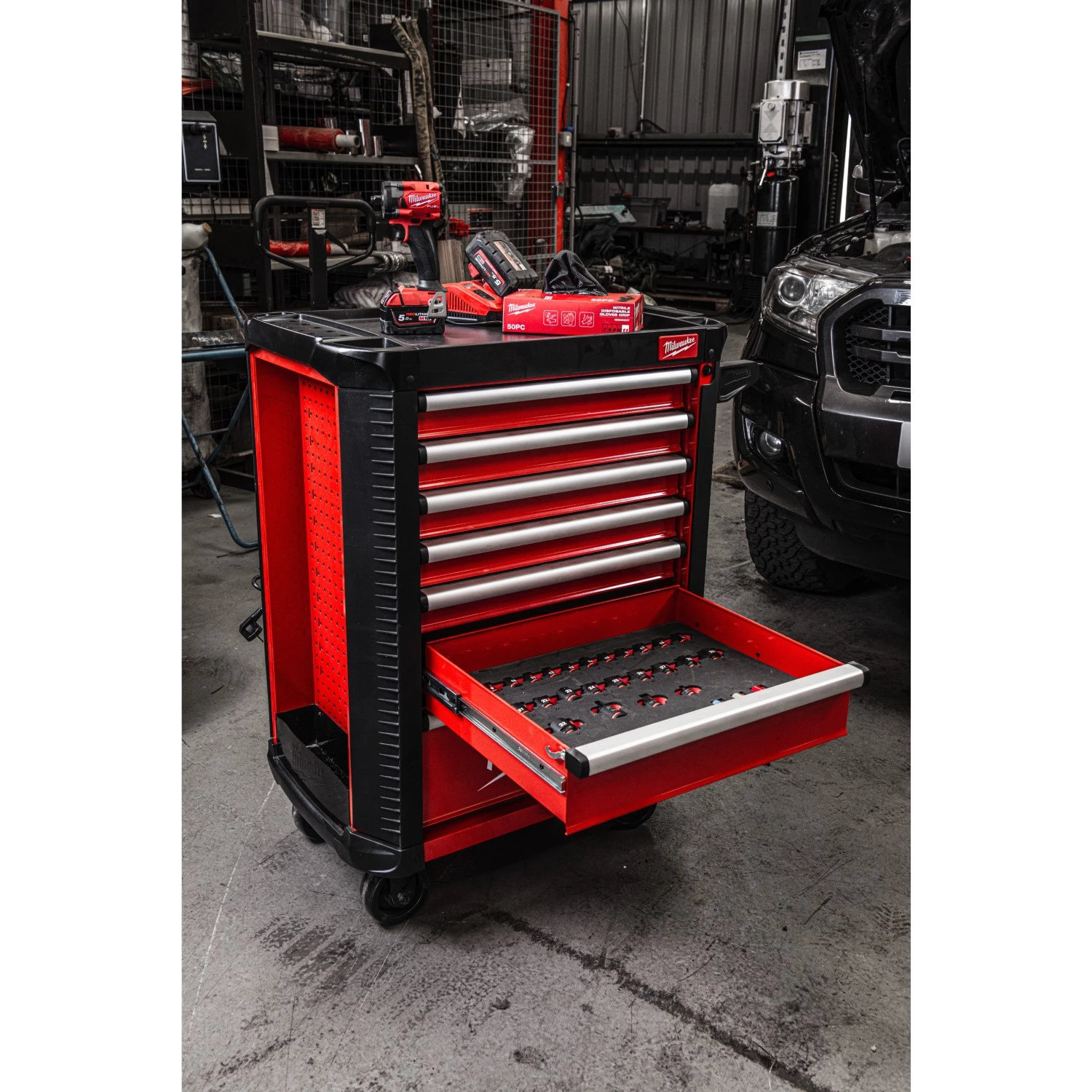 Milwaukee 4932501864 244-delige Ratel- en doppenset - in PACKOUT - 1/4” + 3/8” + 1/2"-image