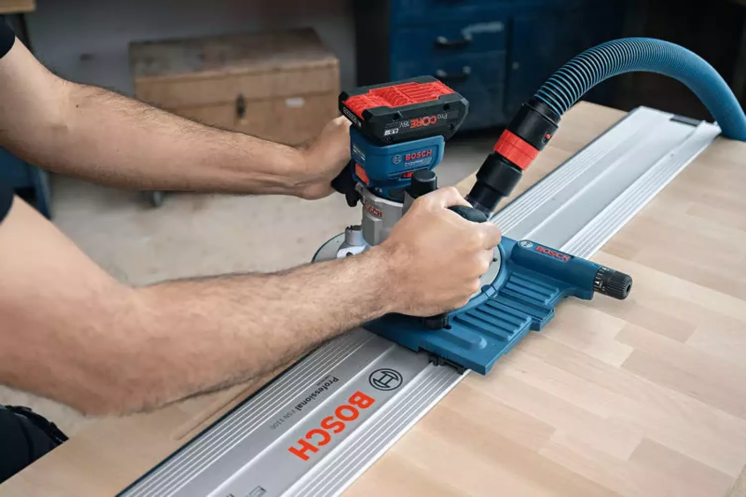 Bosch GKF 18V-8 18V batterie Défonceuse avec accessoires dans un coffret L-boxx - 8 mm-image