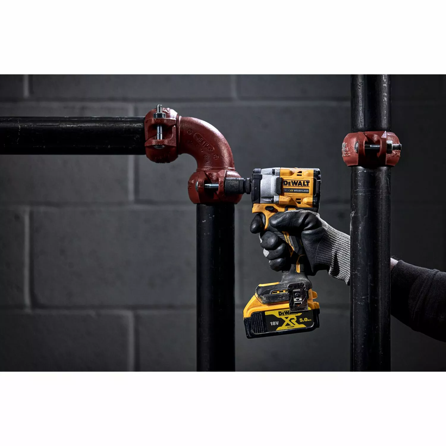 DeWALT DCF921P2T-QW 18V Li-ion XR Compacte Accu Slagsmoersleutel set (2x 5.0Ah) met Frictiering - 1/2" - in TSTAK koffer-image