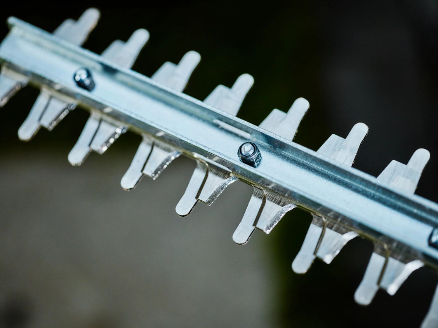 Makita DUH523PT4J - Taille-haie sans-fil LXT 18V Li-ion - 4 batteries 5,0 ah - Mbox - 52 cm-image