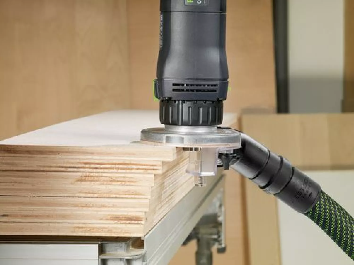 Festool OFK 500 Q-Plus R3 Kantenfrees - 450W - 28mm-image