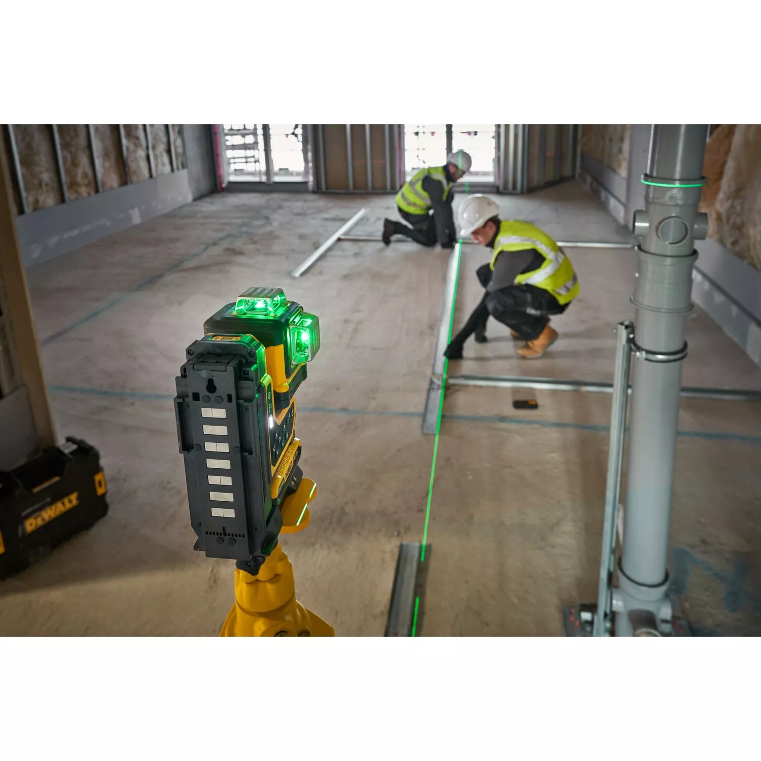 DeWALT Kruislijnlaser DCLE34035D in koffer - groen - 3 lijnen - 80m - IP54-image