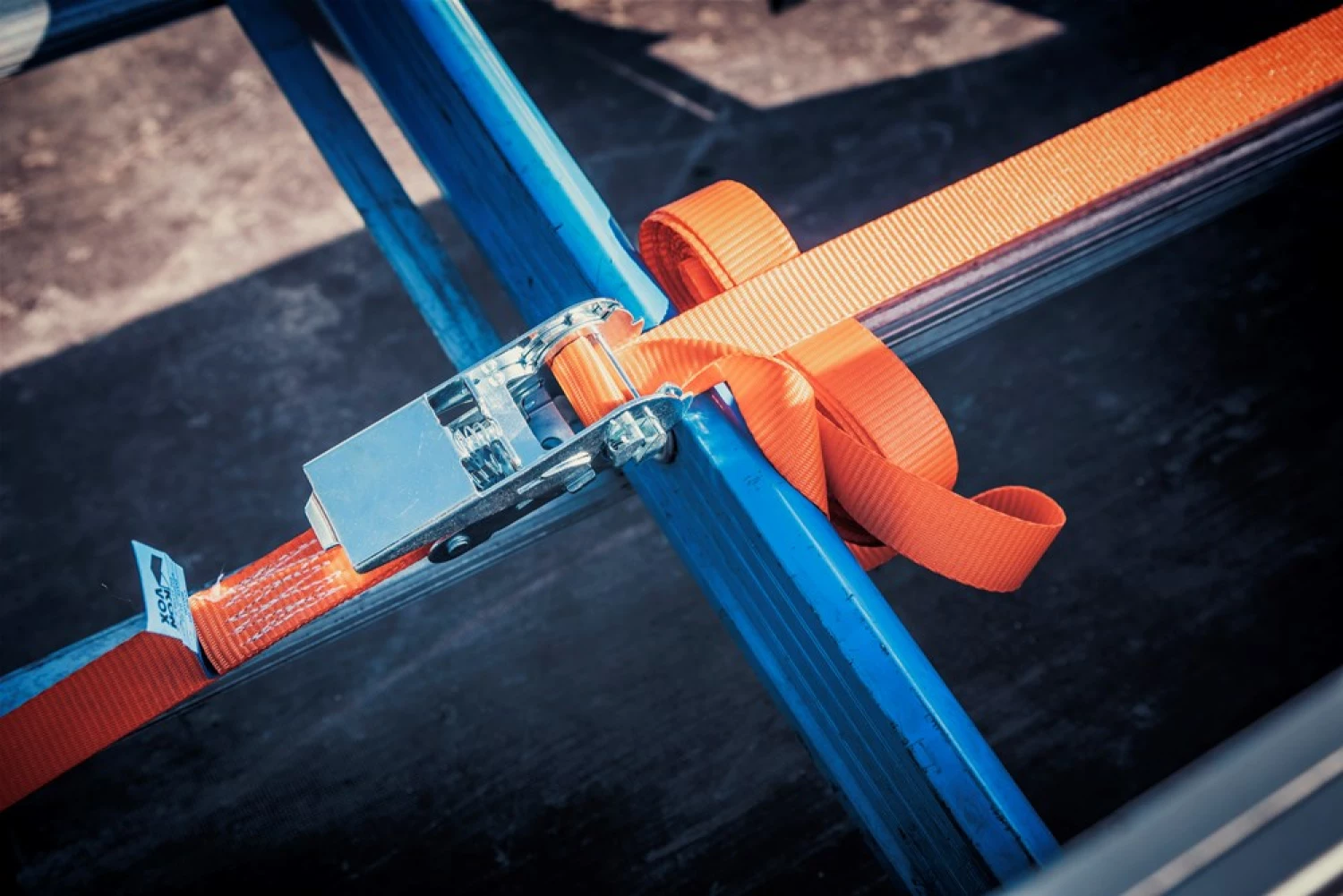 Konvox LAZE1425-0153 Spanband eindloos met ratelgesp CD - 3m x 25mm - 800 daN - Oranje-image