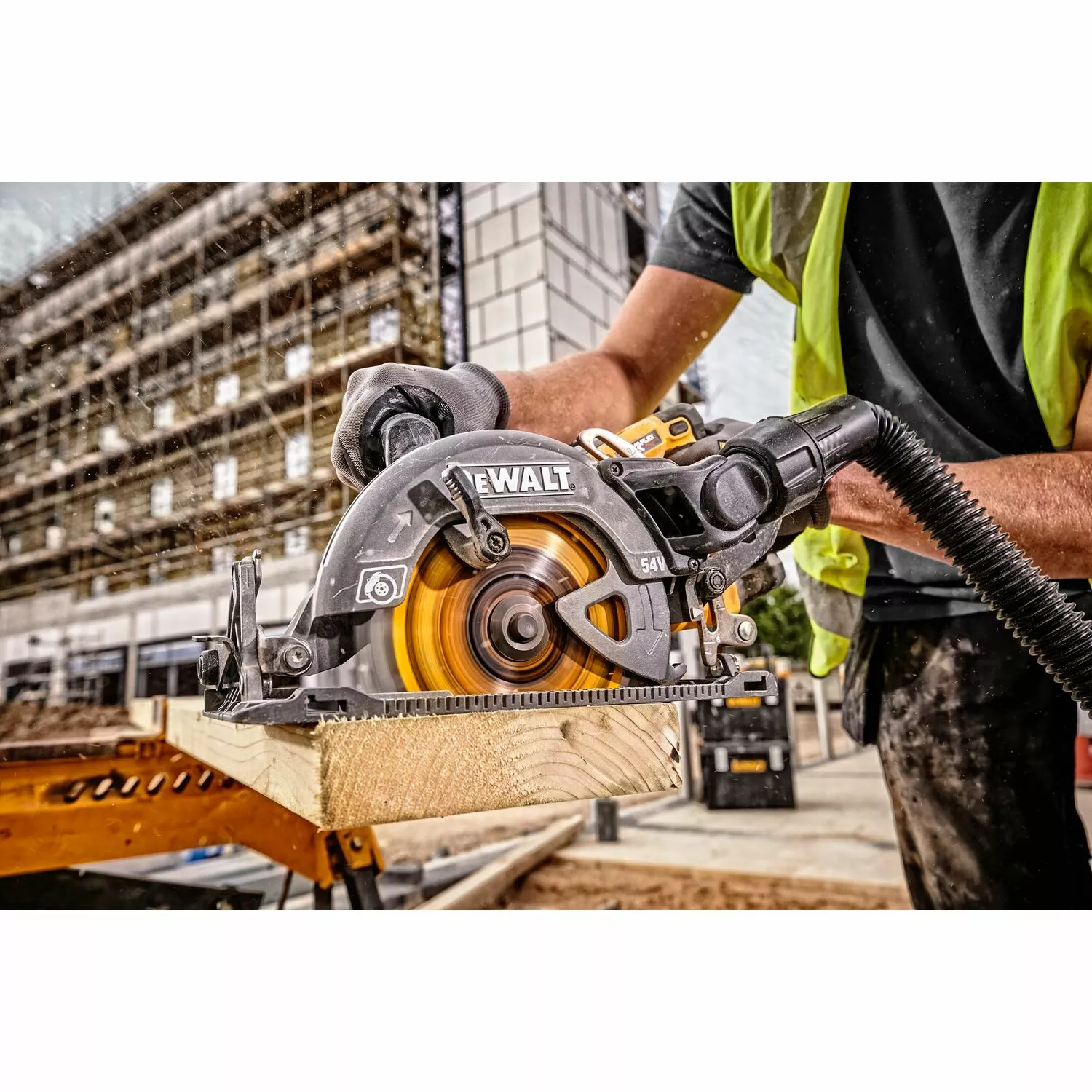 DeWALT DCS577N-XJ Scie circulaire sans fil 54V XR FlexVolt Li-Ion (machine seule) - 190 mm - moteur brushless-image