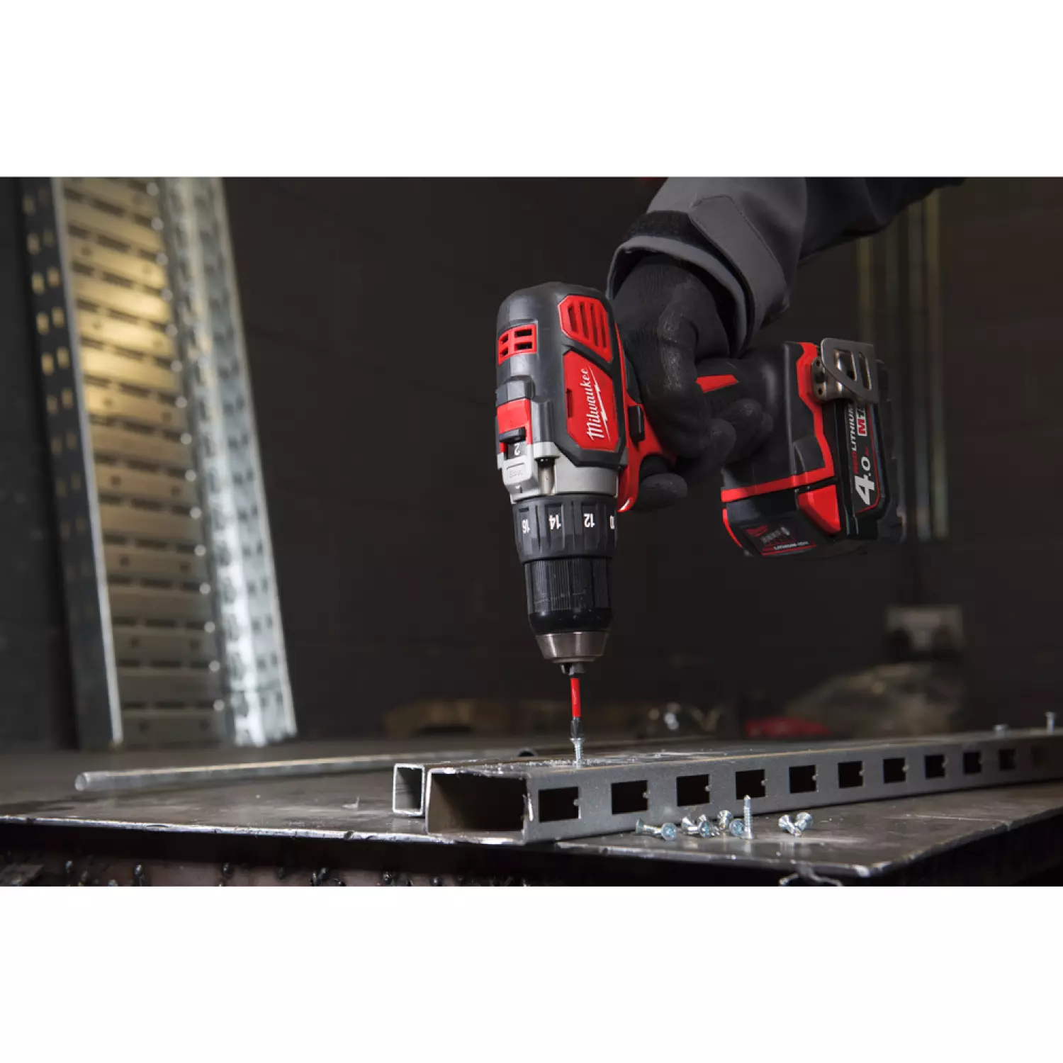 Milwaukee M18 BDD-403C 18V Li-Ion Accu Visseuse / perceuse à percussion compact set (3x 4,0Ah) en coffret-image