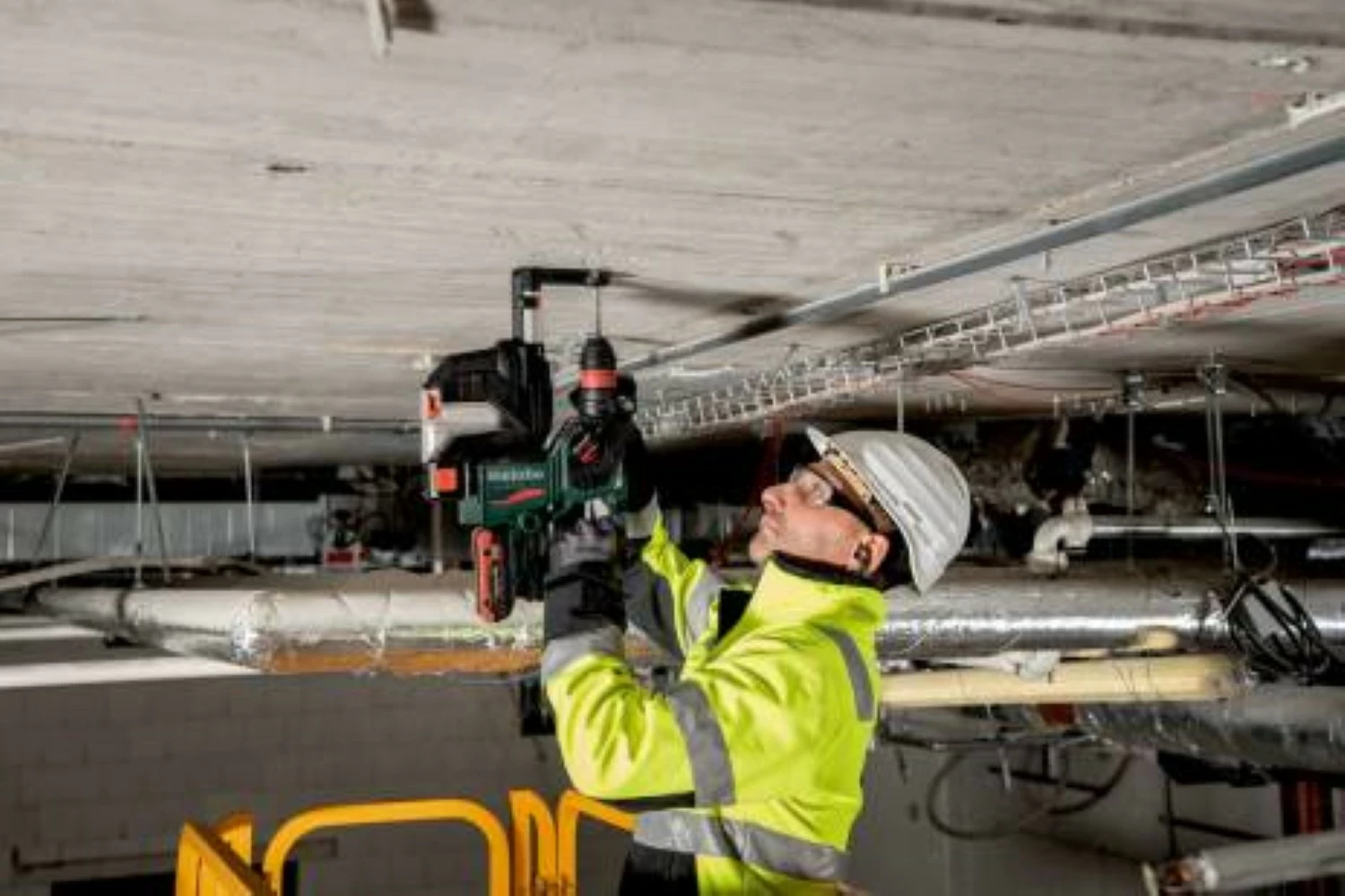 Metabo KH 18 LTX BL 24 Q 18V Li-ion Accu combihamer set (2x 5.5Ah LiHD accu) in metaBOX-image