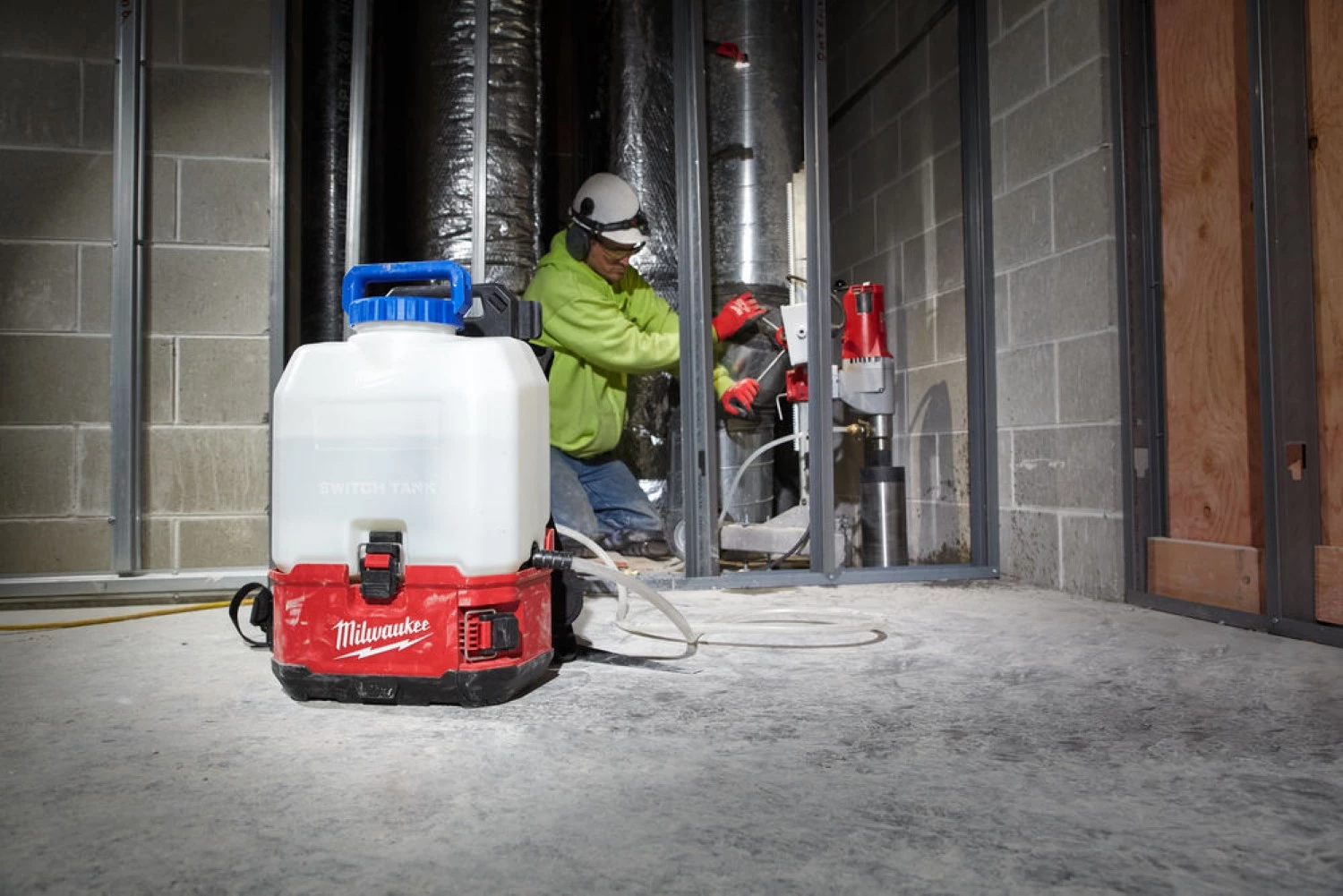 Milwaukee M18 BBPFP2-WST 18V Li-ion accu drukspuit - 15L-image