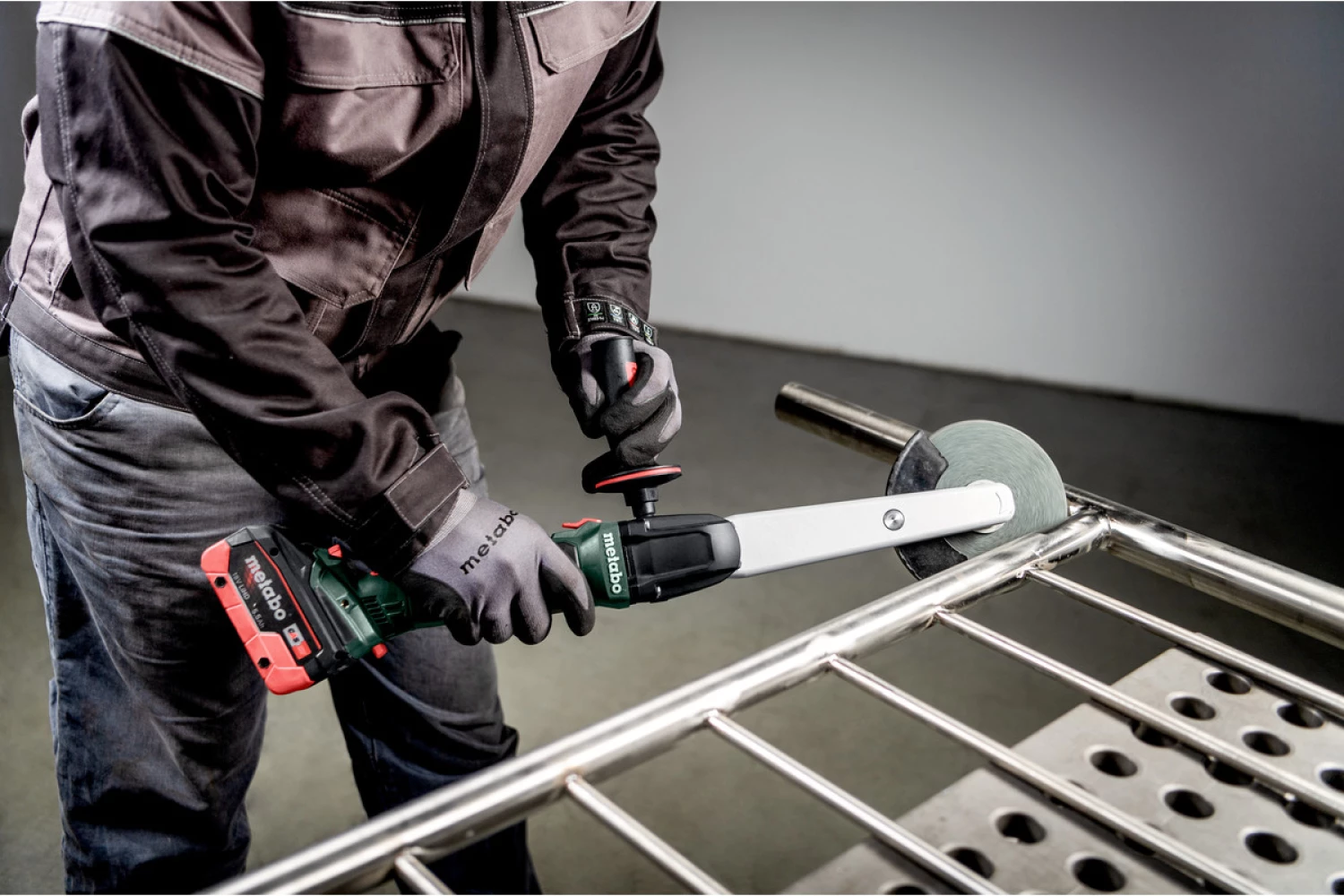 Metabo KNSVB 18 LTX BL 150 18V Li-ion meuleuse d'angle intérieure sans fil corps dans MetaBox - 150mm-image