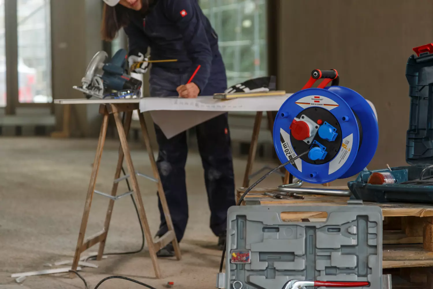 Brennenstuhl 1237990 Garant CEE 1 IP44 kabelhaspel - H07RN-F 5G2,5 - 20m-image