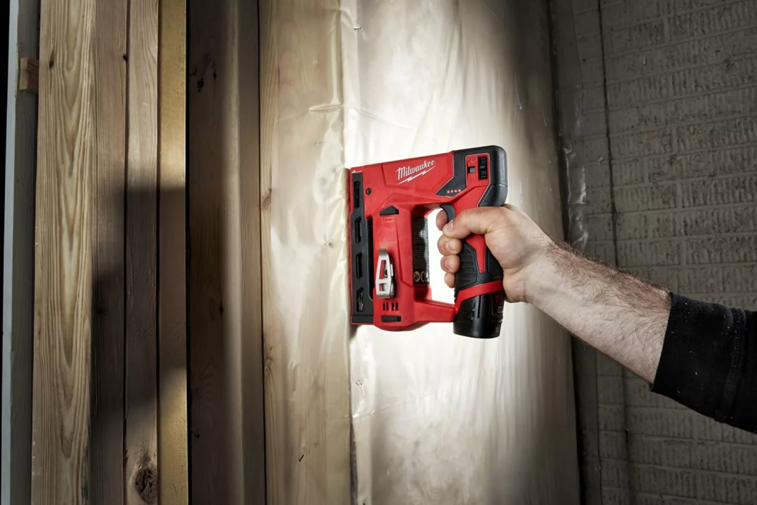 Milwaukee M12 BST-0 12V Li-ion Tacker body-image