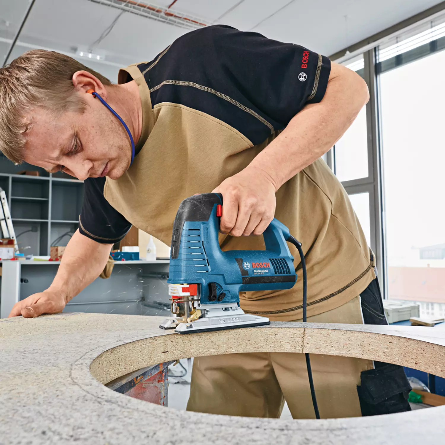 Bosch GST 160 BCE Decoupeerzaag in L-Boxx - 800W - D-greep - variabel-image