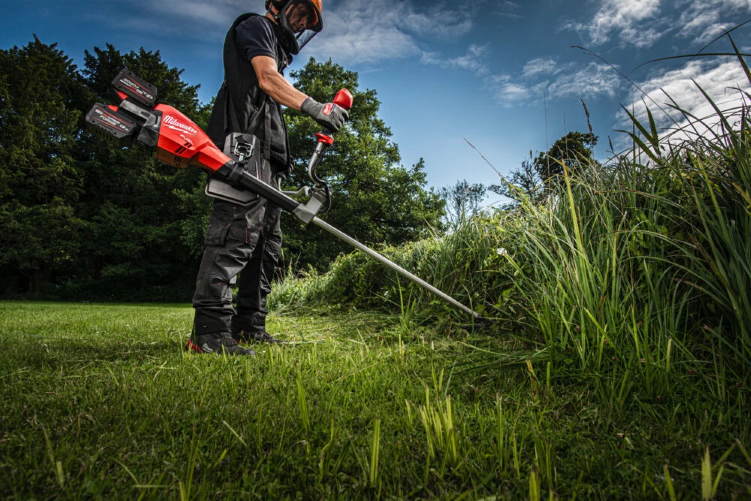 Milwaukee M18 F2BCU-122 18V Li-ion accu bosmaaier set (2x 12.0Ah accu) - asymmetrisch stuur - 43cm-image