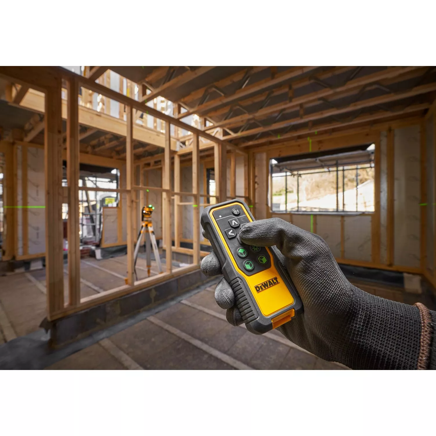 DeWALT Kruislijnlaser DCLE34035D in koffer - groen - 3 lijnen - 80m - IP54-image