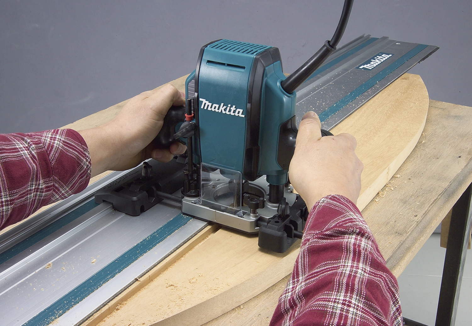 Makita RP0900J Bovenfrees in Mbox - 900W - 8mm-image