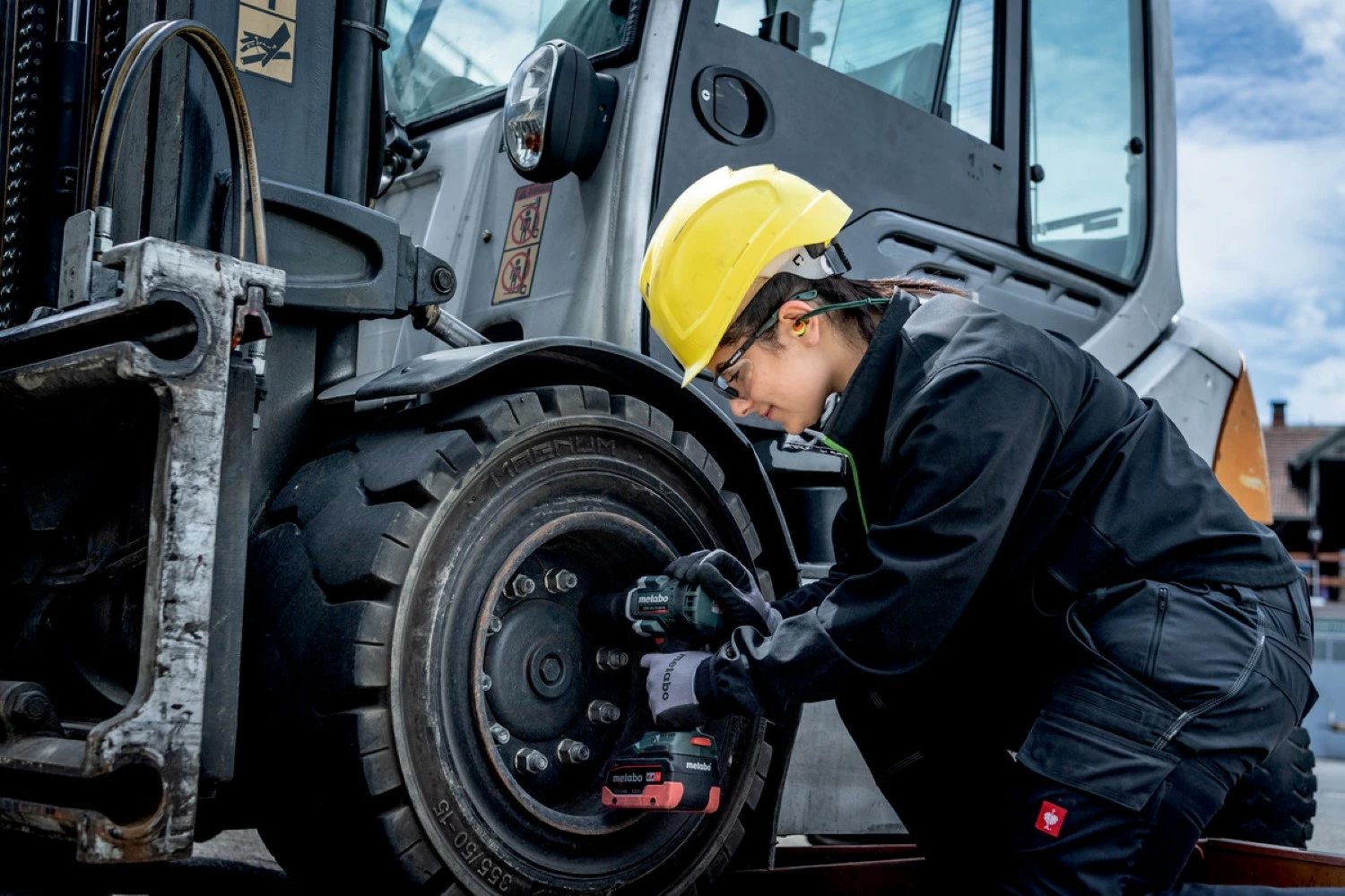 Metabo SSW 18 LTX 1450 BL 18V Li-ion Accu Slagmoersleutel set (2x 5.5Ah LiHD accu) in metaBOX-image