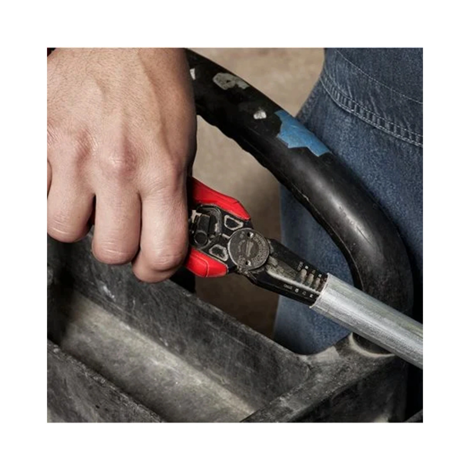 Milwaukee 4932478554 Pince à dénuder 7 en 1 - 230 mm - 0,75-6 mm²