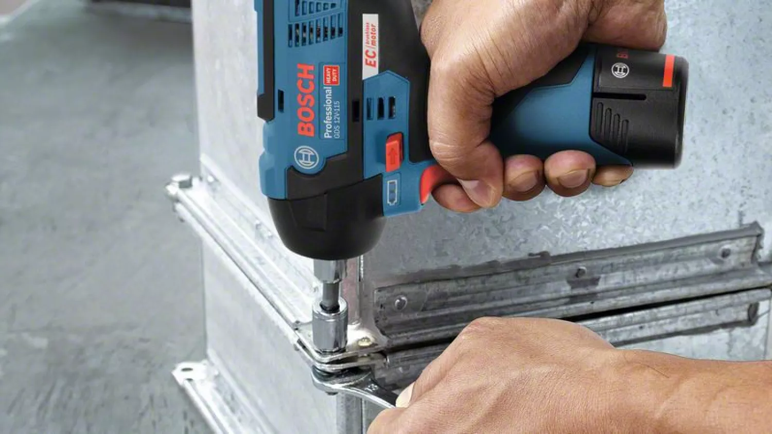 Bosch GDS 12V-115 12V Li-ion accu draaislagmoeraanzetter set (2x 3.0Ah accu) in L-Boxx - 115Nm - 3/8" - koolborstelloos-image