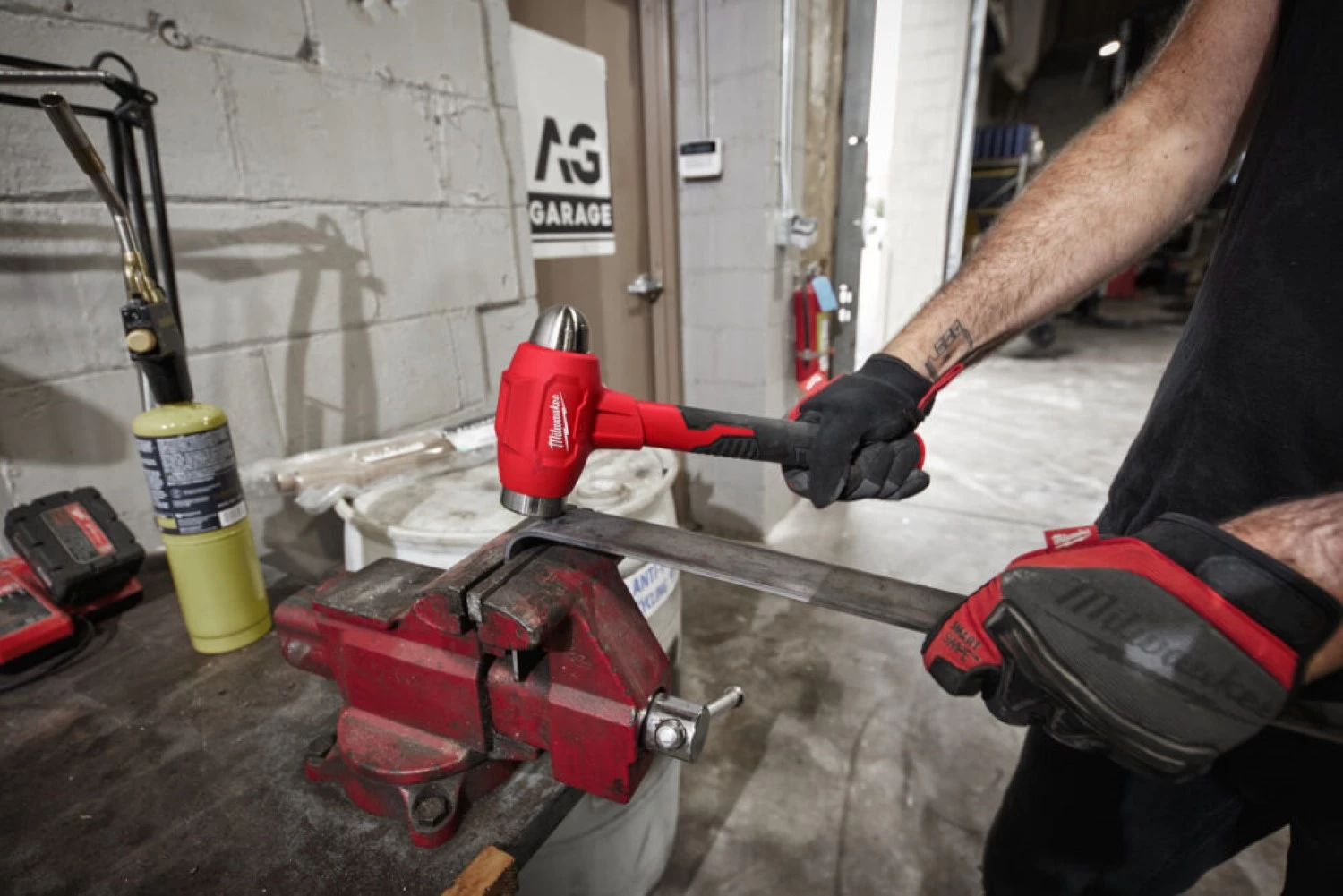 Milwaukee 4932492349 Marteau sphérique sans rebond - manche en fibre de verre - 907 grammes-image