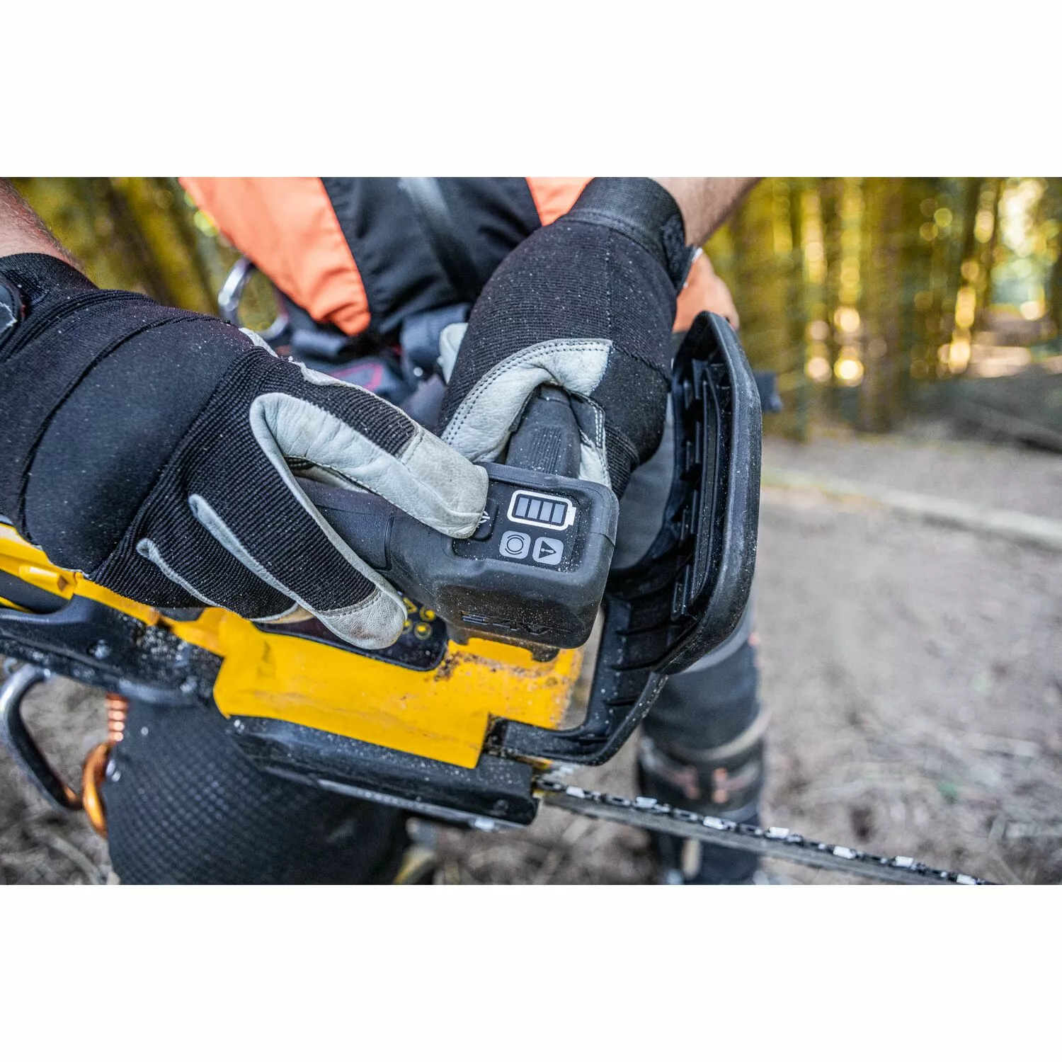 DeWALT DCMCST635X1 54V XR FLEXVOLT Ensemble de Tronçonneuse à Manche Supérieur sans Fil (1x Batterie 9.0Ah) - Moteur sans Balais - 35cm-image