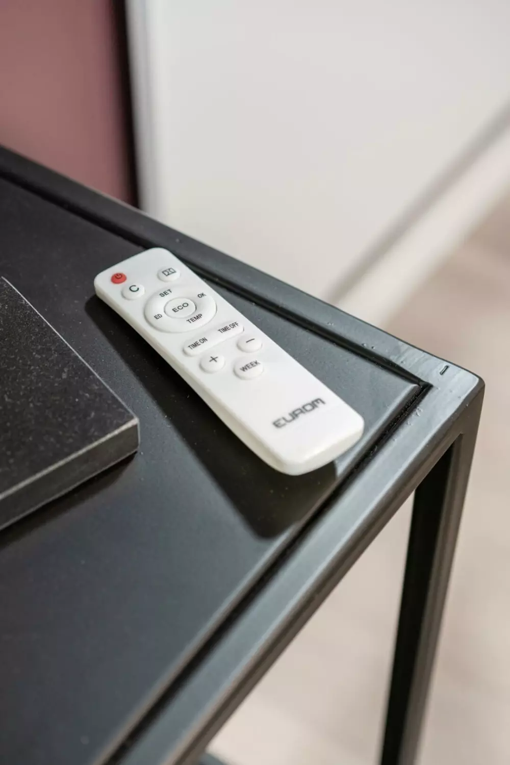 EUROM Mon Soleil 601 Wi-Fi Chauffage mural infrarouge - 600W - 14,5kg-image