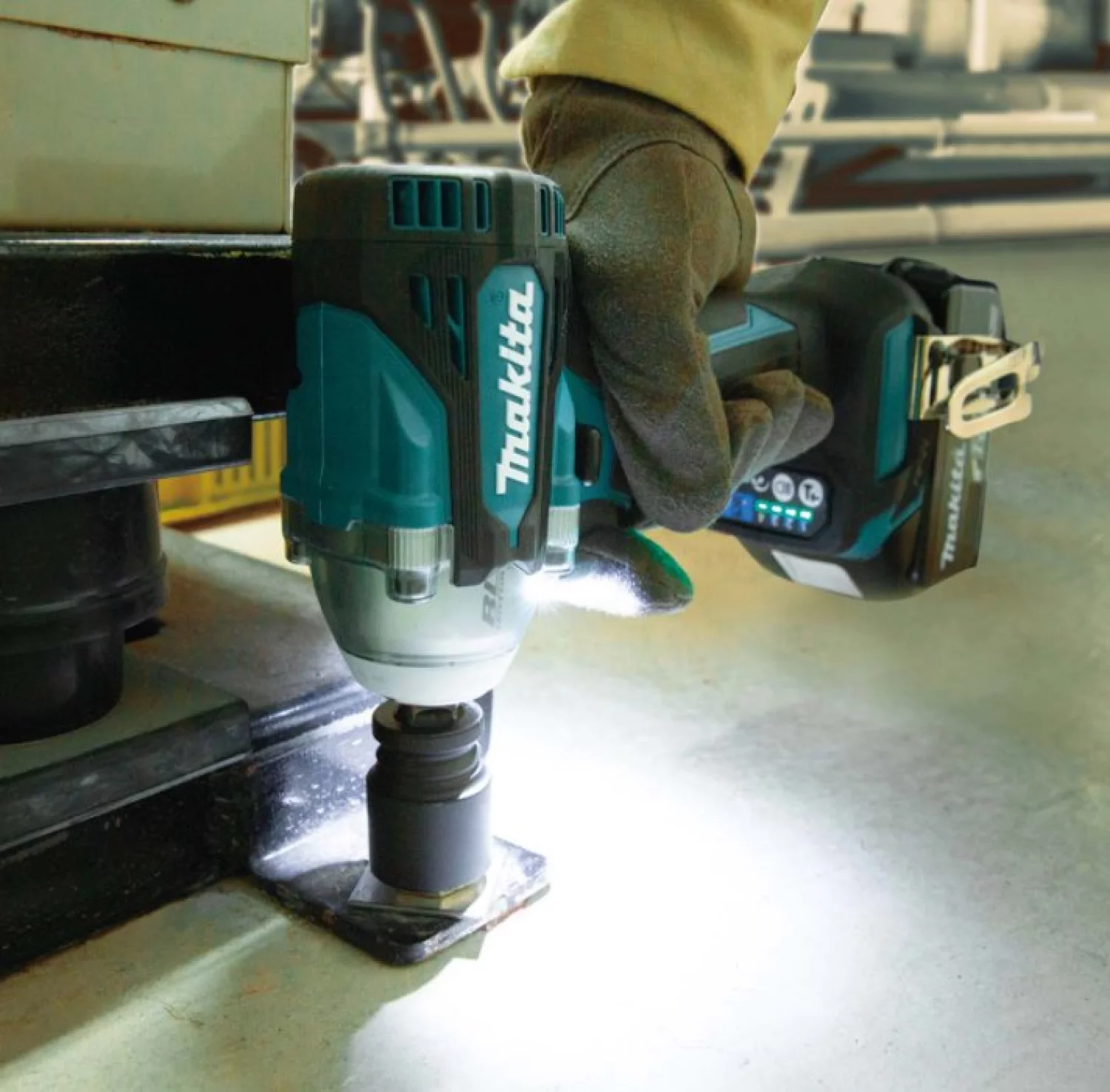 Makita DTW300ZJ 18V Li-ion Accu slagmoersleutel body in Mbox - 330Nm - 1/2" - met gratis Makita WK T-Shirt - Maat L-image