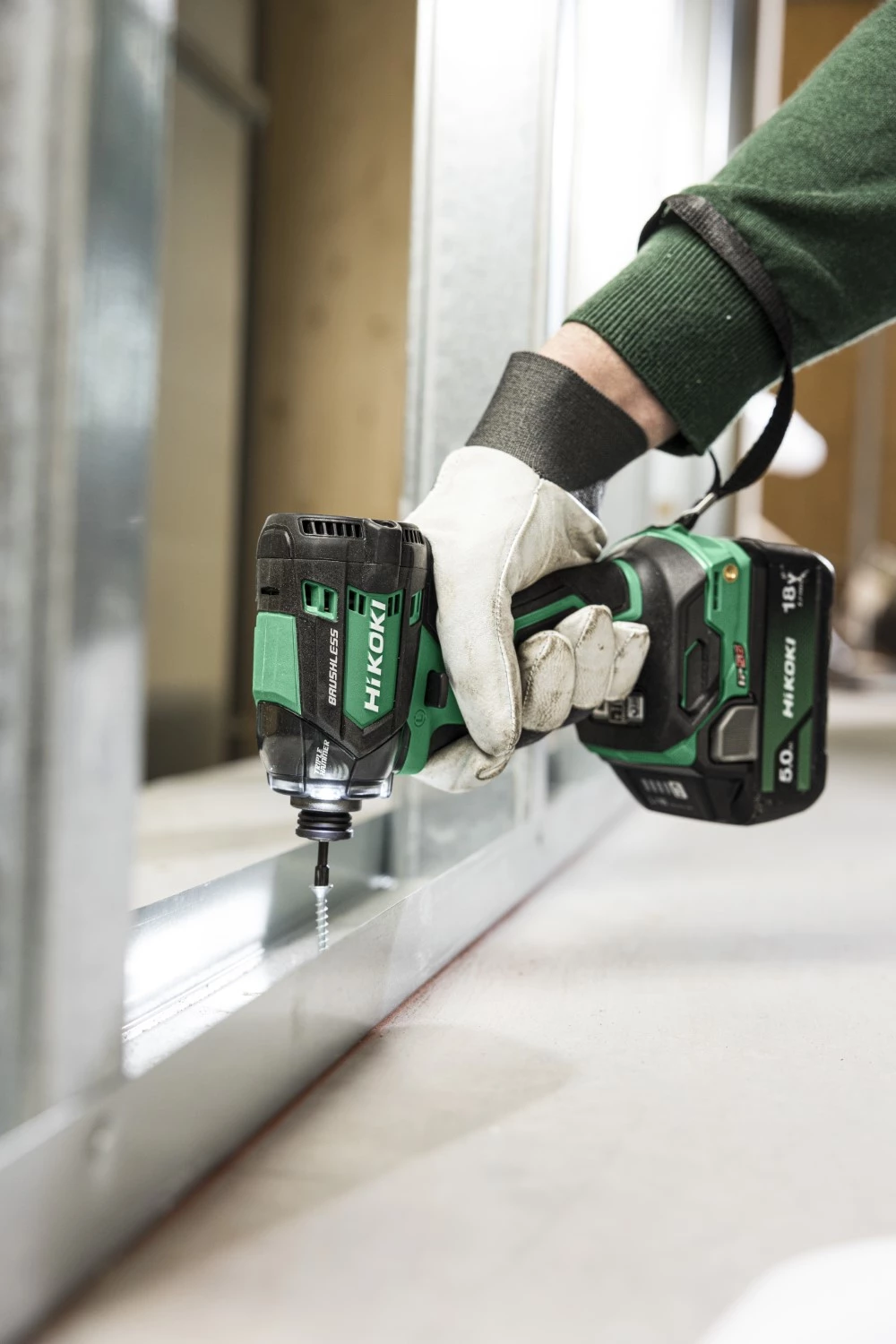 HiKOKI WH18DCWHZ Visseuse à percussion Accu - 1/4"- 18V avec 2 batteries 4.0Ah et chargeur dans HSC II-image