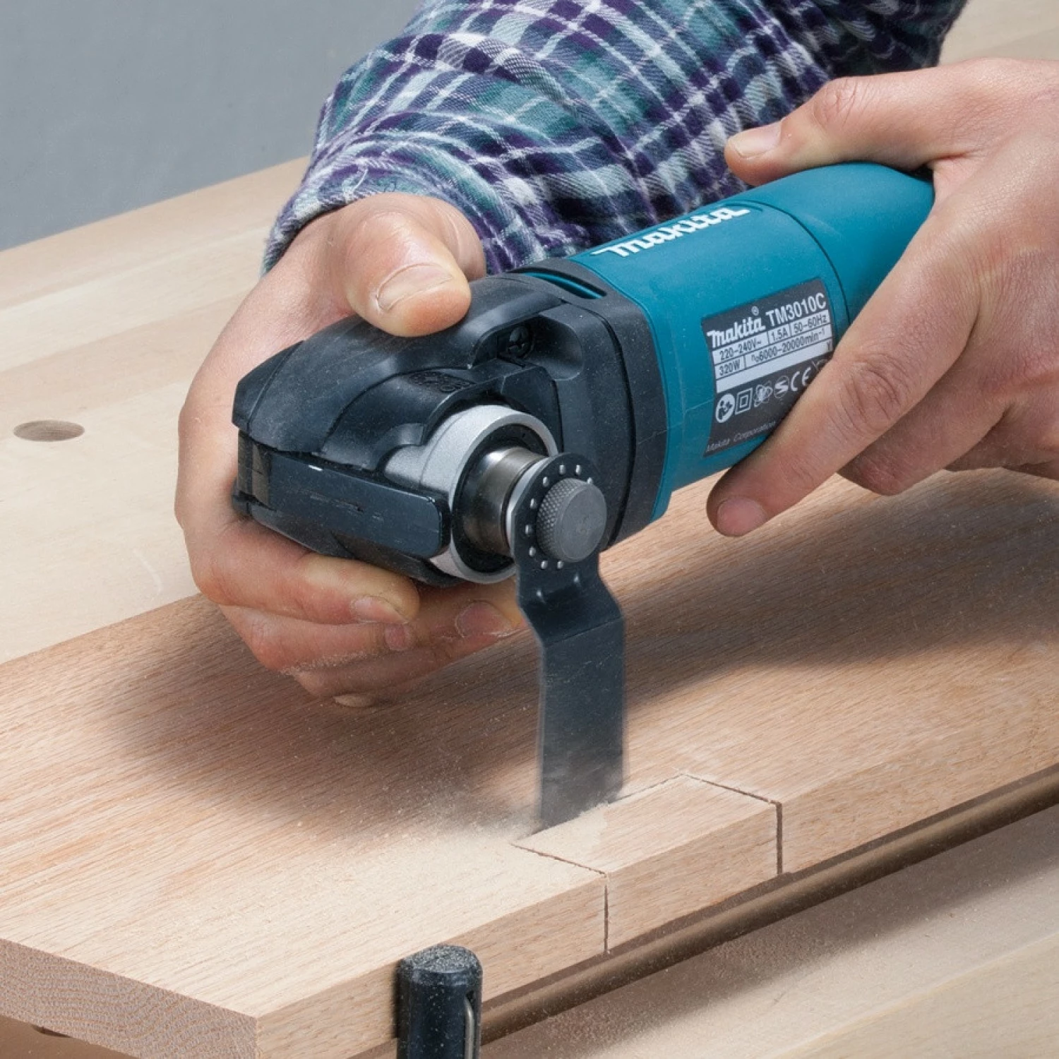 Makita TM3010CX2J Multitool + 42 delige accessoireset in Mbox - 320W-image