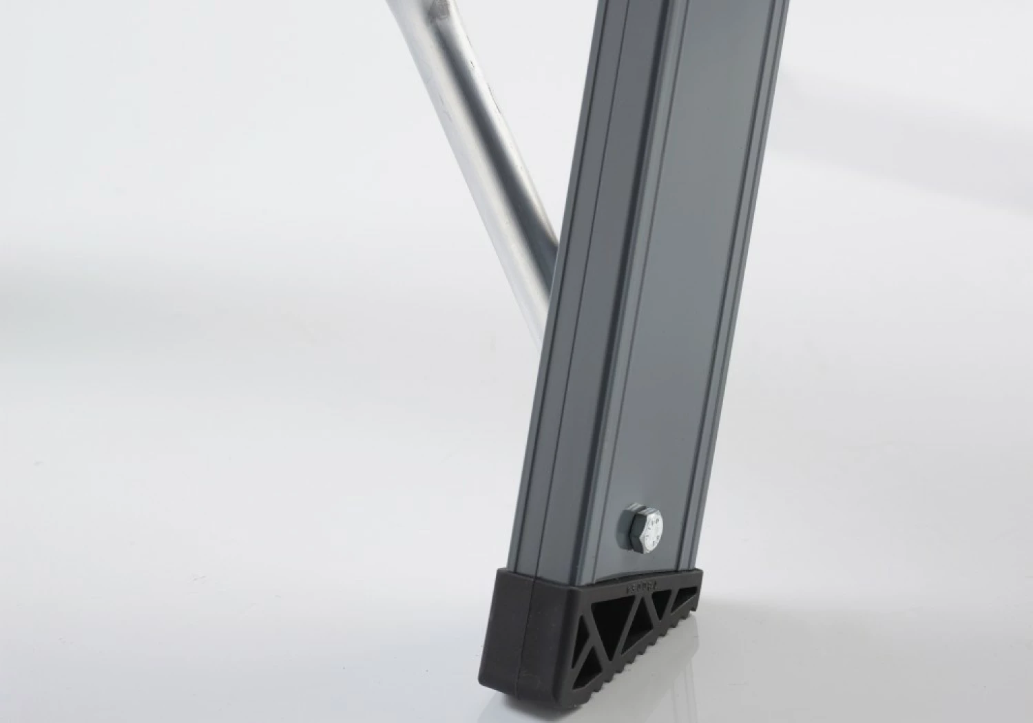 Altrex Falco FDO 8 Dubbele trap - Aluminium met coating - 2 x 8 treden - max. werkhoogte 3,9m-image