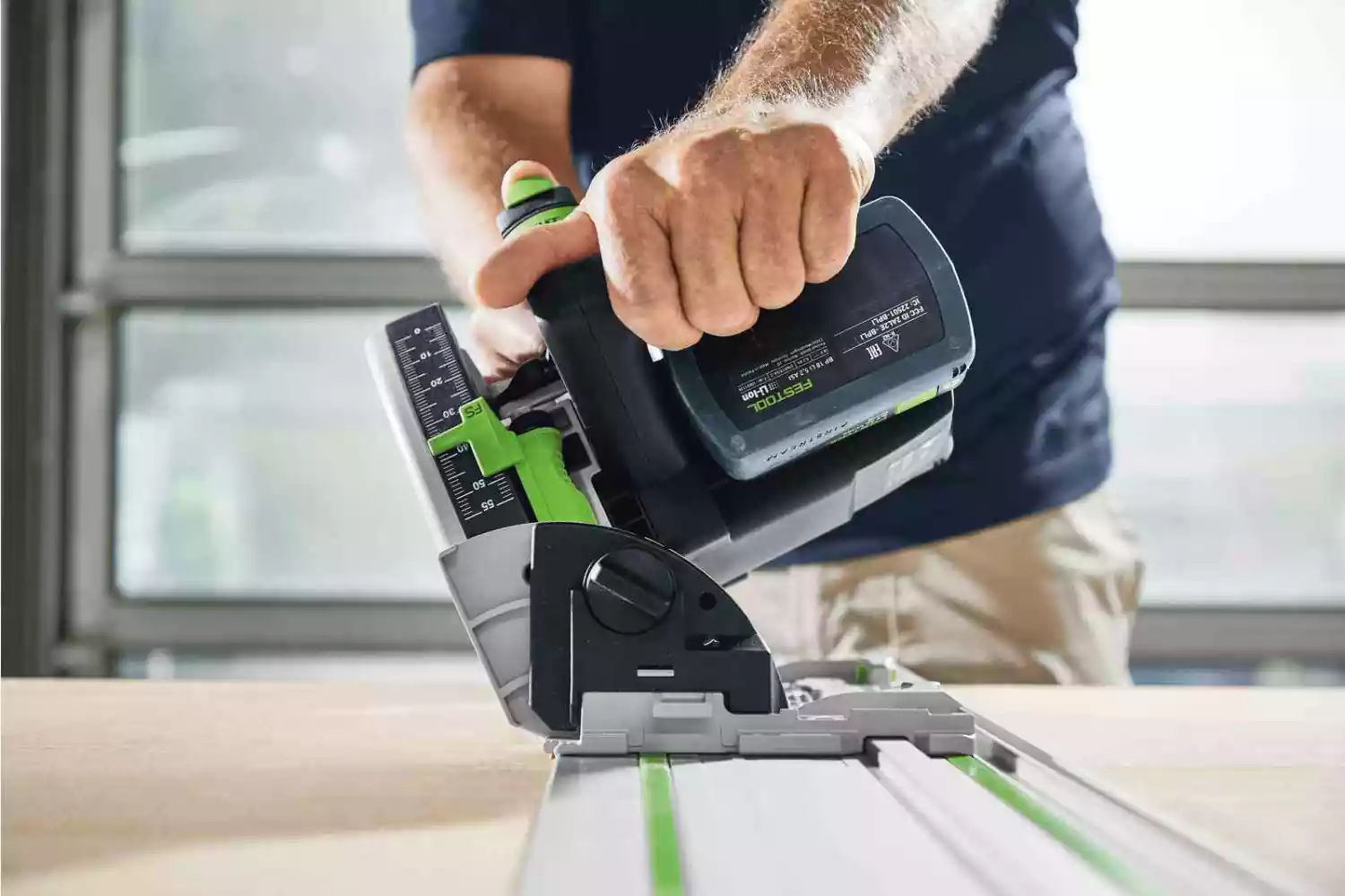 Festool TSC 55 5,0 KEBI-Plus/XL-FS 18V Li-Ion accu invalzaag set (2x 5,0Ah) incl. geleiderail in systainer - 1400mm-image