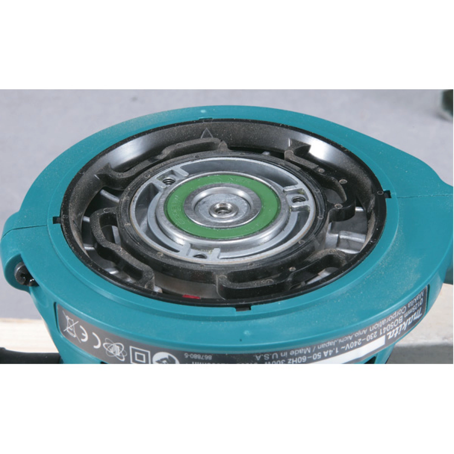 Makita BO5041 - Ponceuse excentrique - 300W - 125 mm - Variable-image