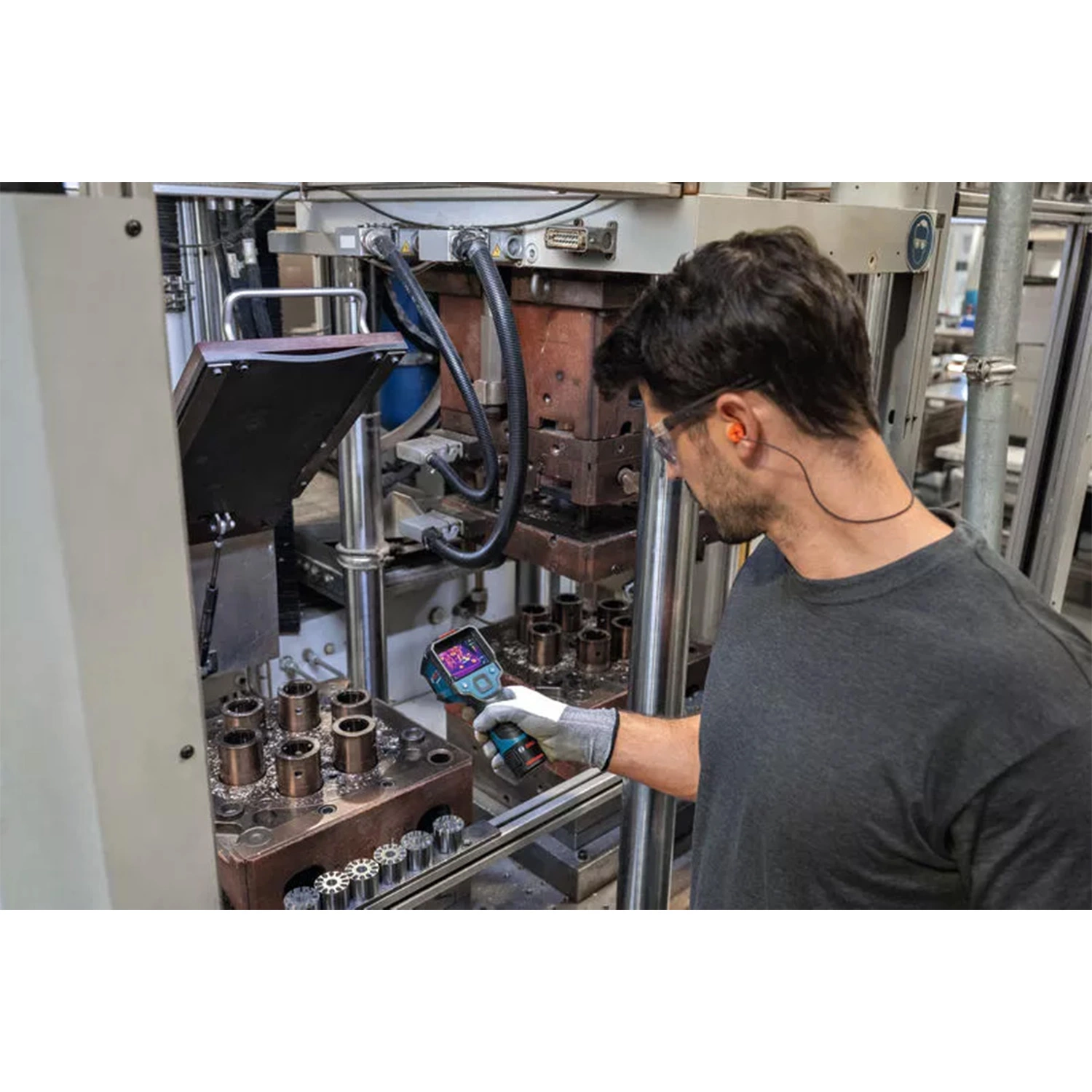 Bosch GTC 12V-450-13 12V accu Warmtebeeldcamera in L-Boxx -20°C t/m 50°C - 256 x 1920px - IP54-image