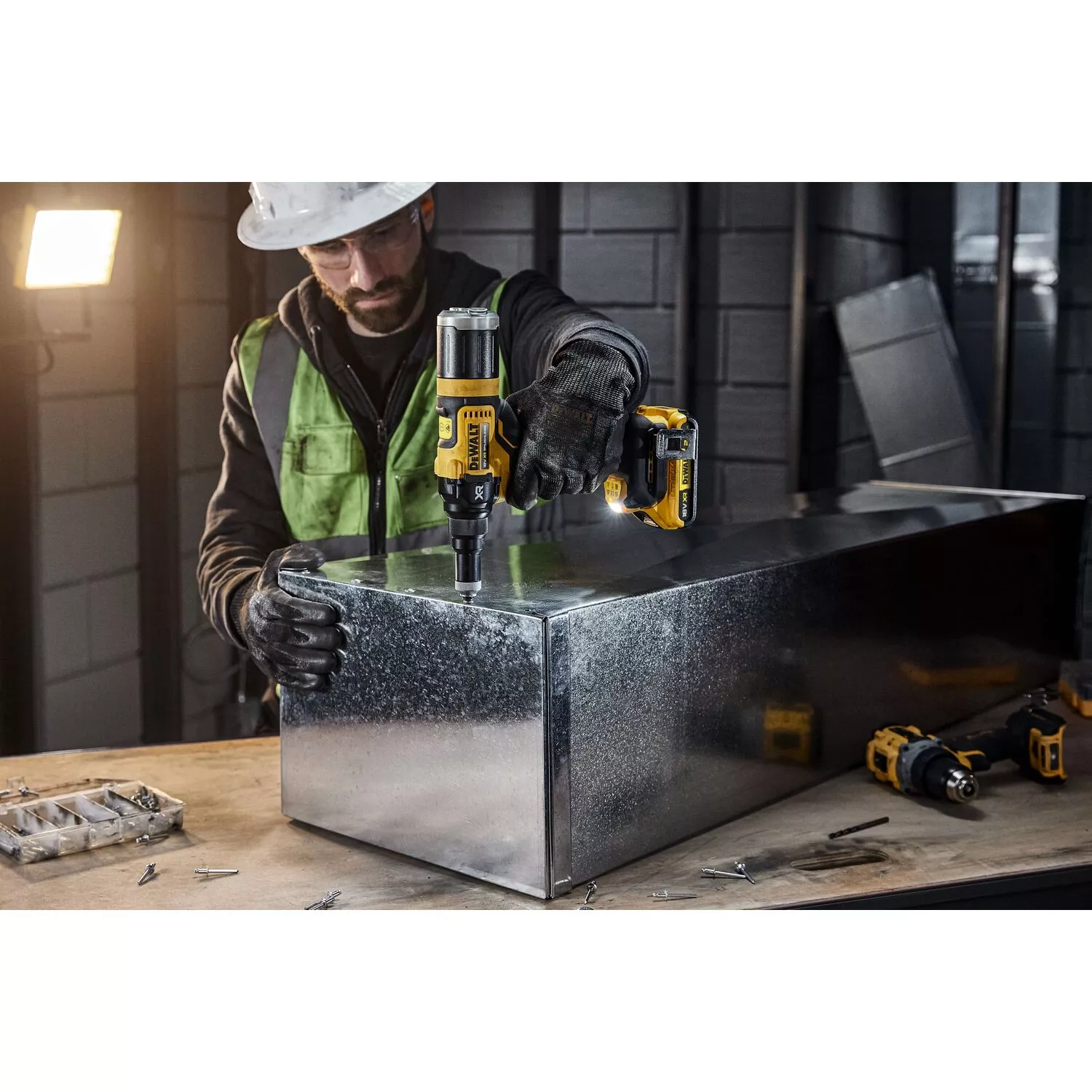DeWALT DCF403NT 18V Li-ion accu blindklinknageltang body in TSTAK - 4,8mm-image