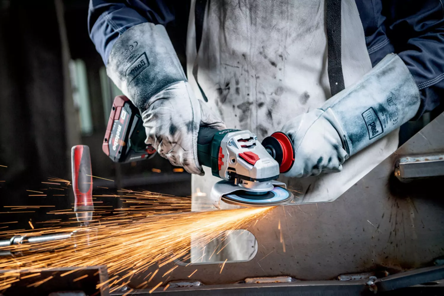 Metabo WVB 18 LTX BL 15-125 18V Quick Li-Ion accu haakse slijper body in Metabox - 125mm-image