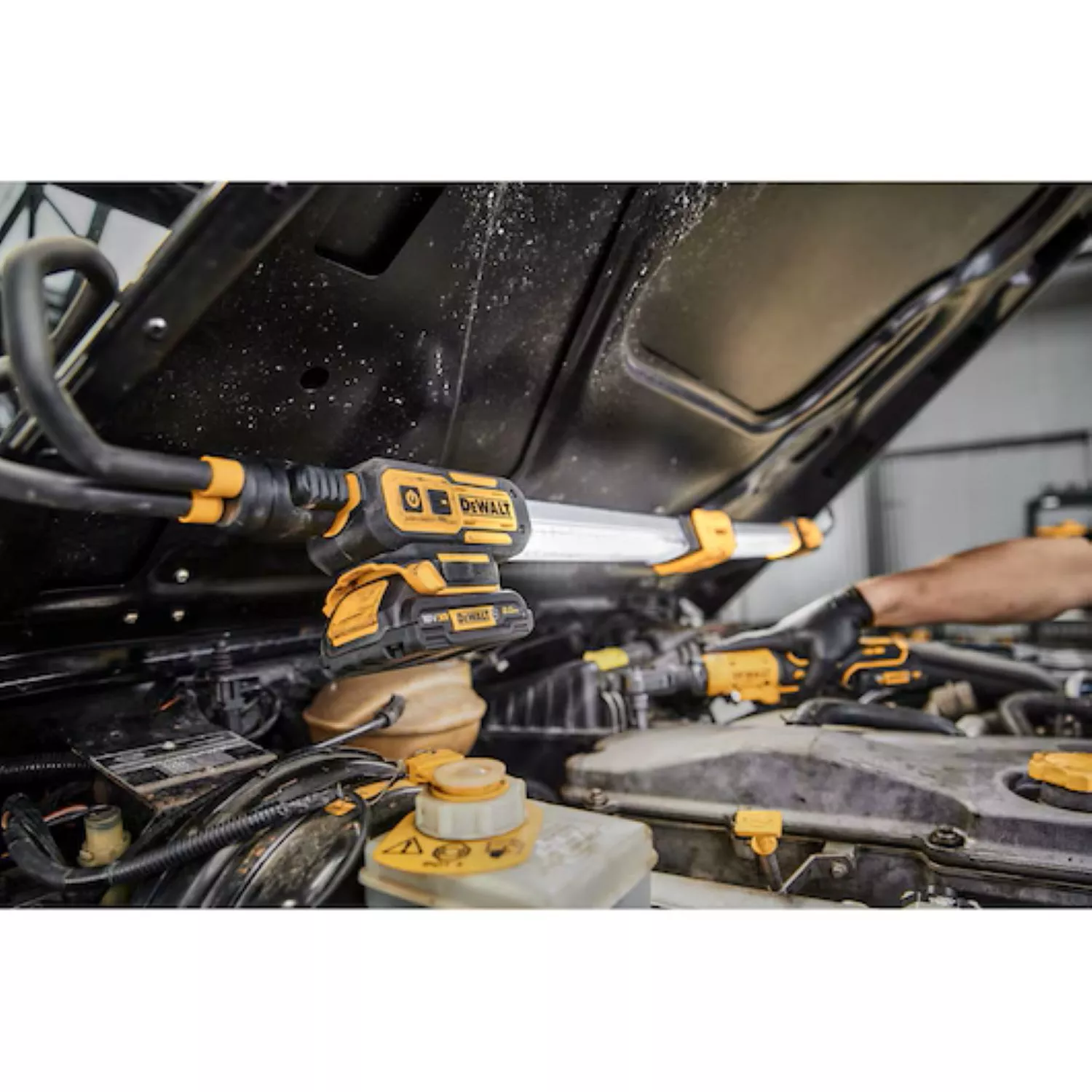 DeWALT DCL045-XJ 12V / 18V Li-ion XR accu lichtbalk body - 1800Lm-image