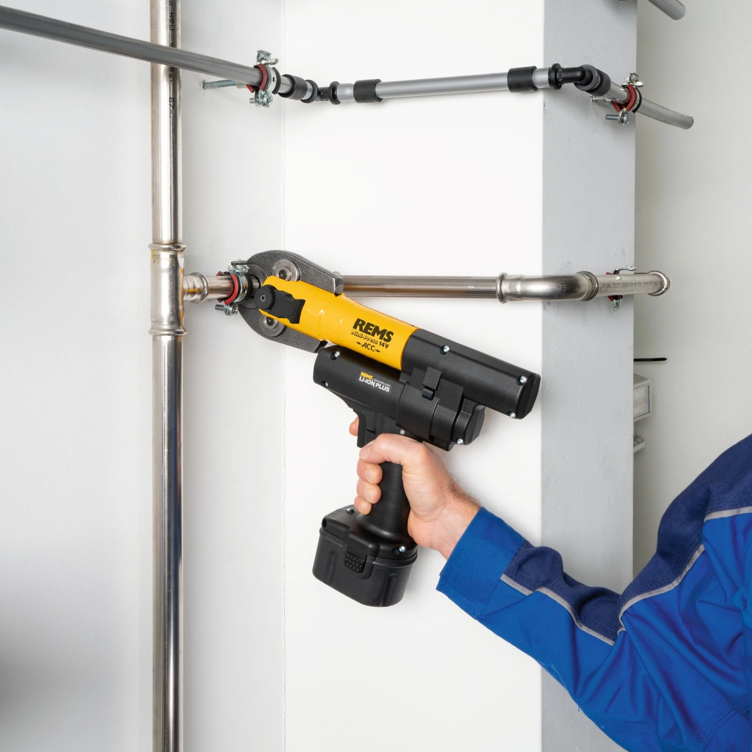 Frein Akku-Press ACC 14,4V batterie Li-Ion Presse pour presse radiale avec 3 jeux de mâchoires de presse (1 batterie de 3,2 Ah) dans le boîtier - M15 M22 M28-image