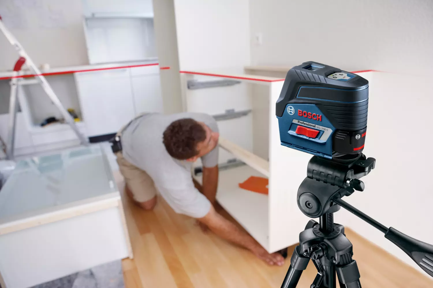 Bosch GCL 2-50 C SOLO 12 V Li-Ion batterie Laser à croix/point dans un coffret L-Boxx - rouge - 20 m-image