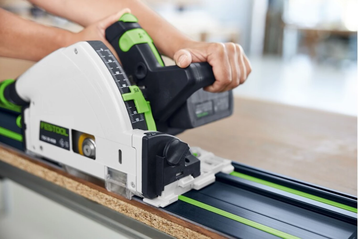 Festool TSC 55 KEBI-Plus/XL 100Y Édition limitée Scie circulaire sans fil 18 V Li-Ion avec 2 batteries (2 x 5,0 Ah) et boîtier Systainer - 160 mm-image