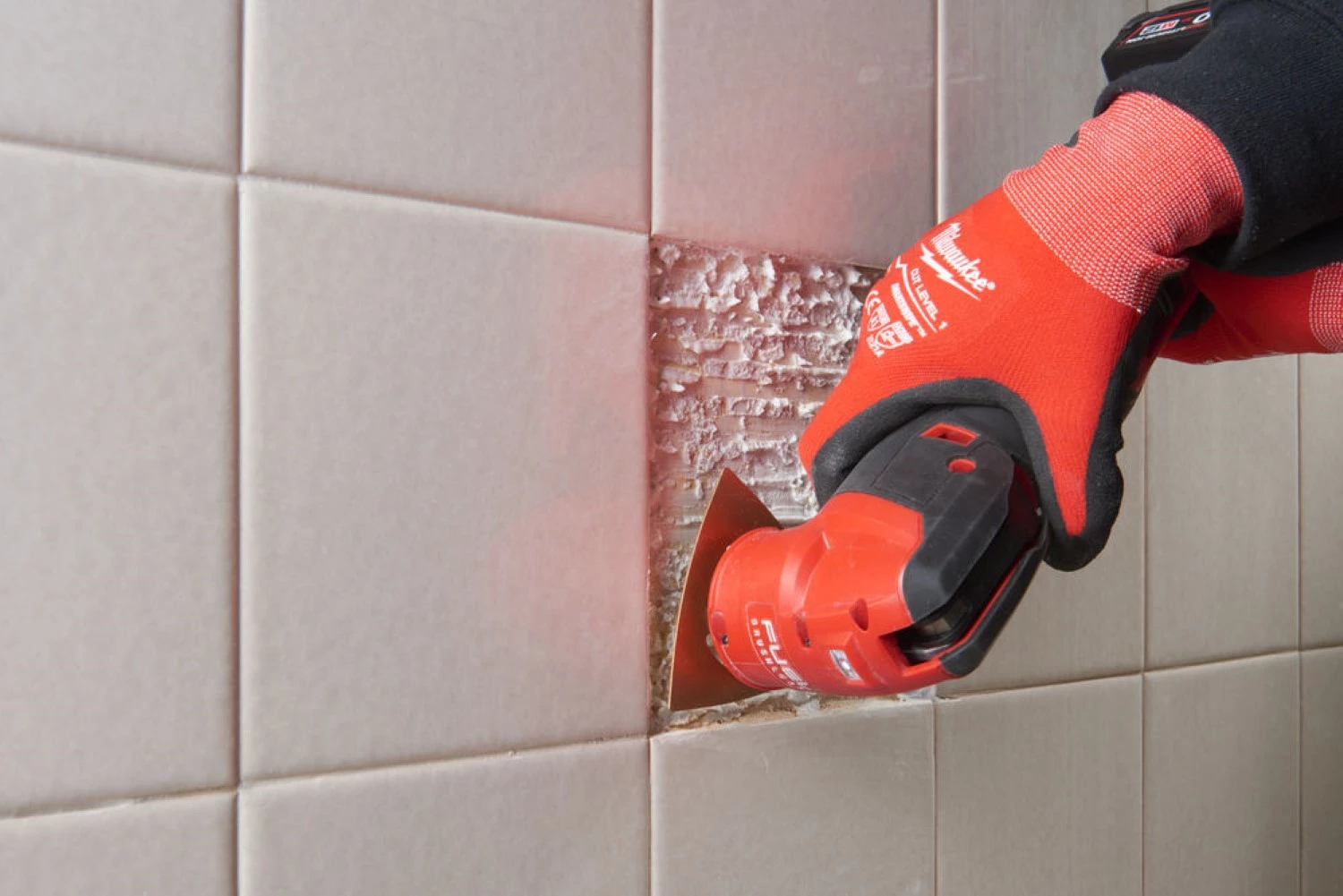 Milwaukee M12 FMT-422X 12V Li-ion Multitool Sans fil - set (Batteries 1x 4.0Ah + 2.0Ah ) in HD Box --image