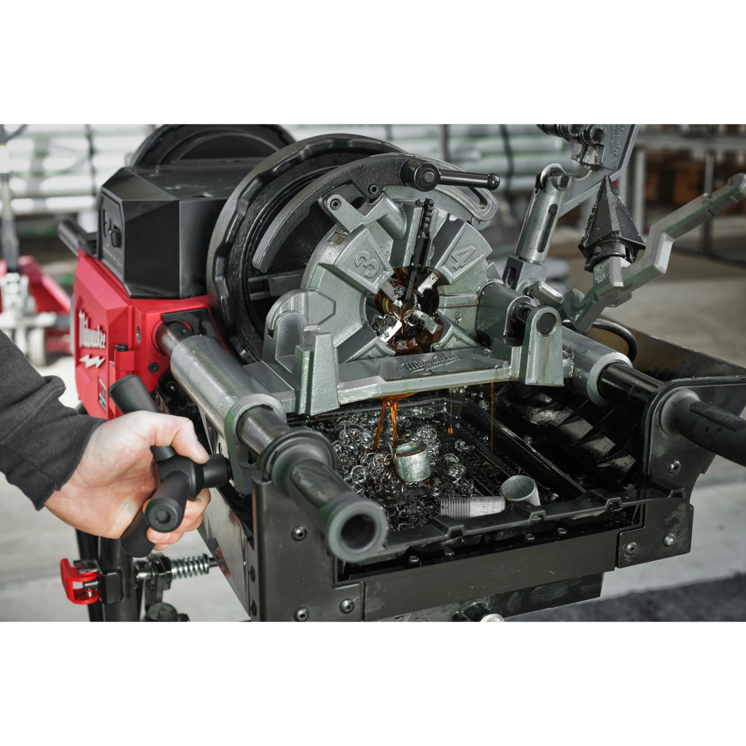 Milwaukee MXF PTR2-0 MX Fuel machine à fileter sans fil corps-image