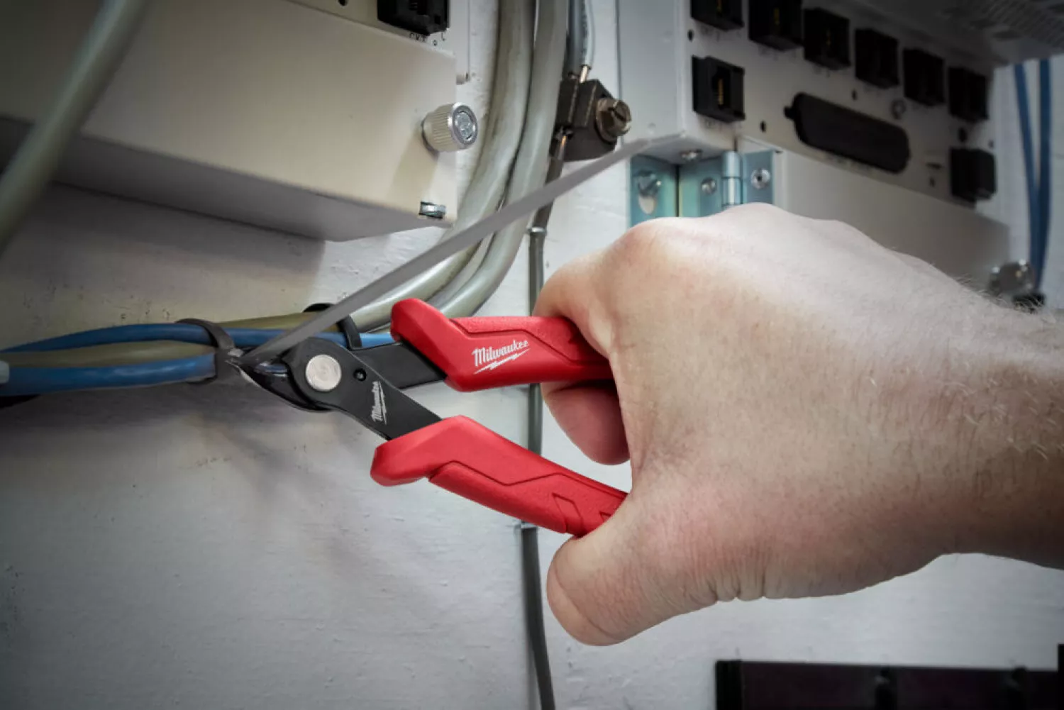 Milwaukee 4932499024 Zijkniptang - 150mm-image