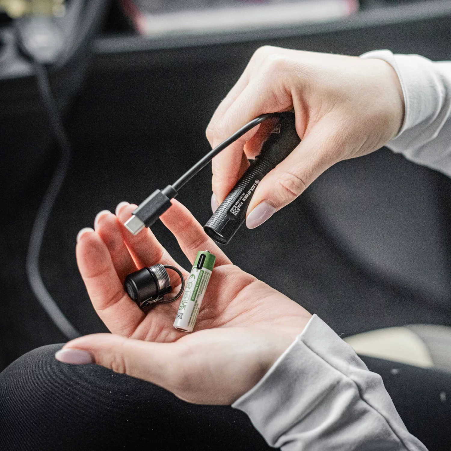 Ledlenser P3R Lampe torche LED - IP54 - 200Lm - Rechargeable-image